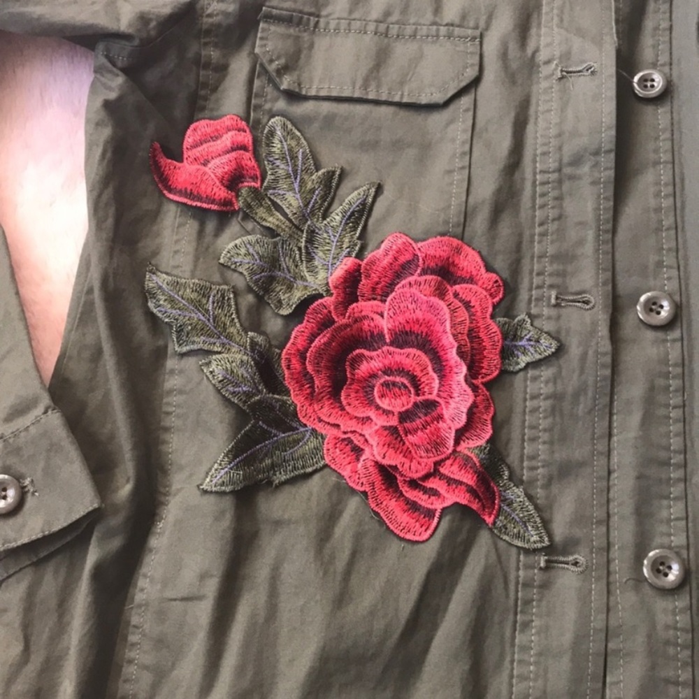 Rose Detail Utility Jacket - Picture 3 of 4